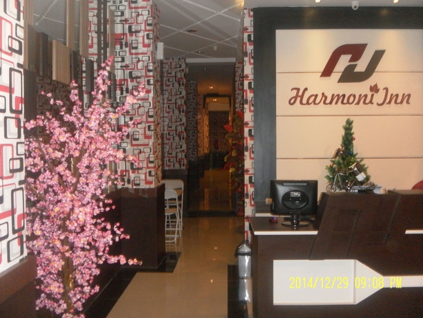 Imagen de los interiores del Hotel Harmoni Inn Pelabuhan Makassar. Foto 8