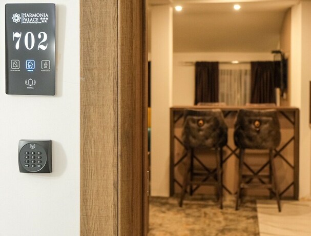 Imagen de la habitación del Hotel Harmonia Palace. Foto 28