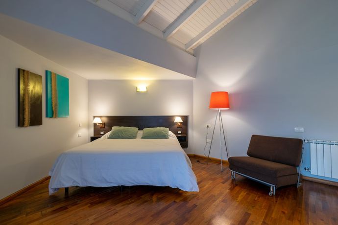 Imagen de la habitación del Hotel Harmonie de Monta&ntilde;a. Foto 5