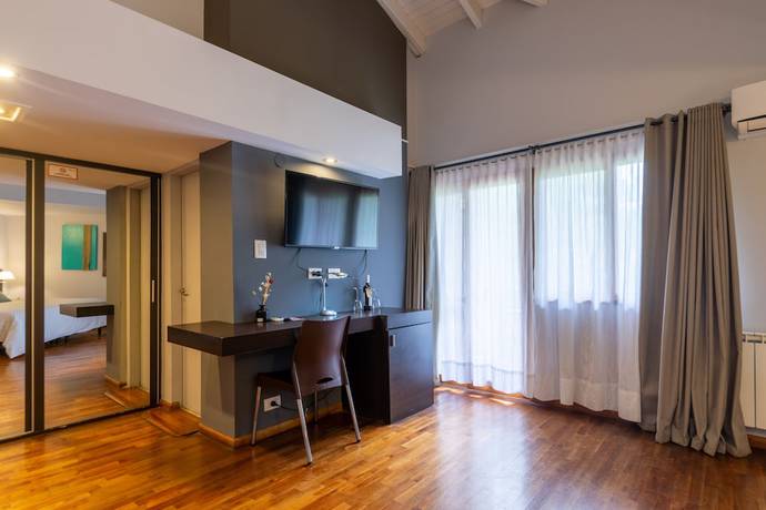 Imagen de la habitación del Hotel Harmonie de Monta&ntilde;a. Foto 6