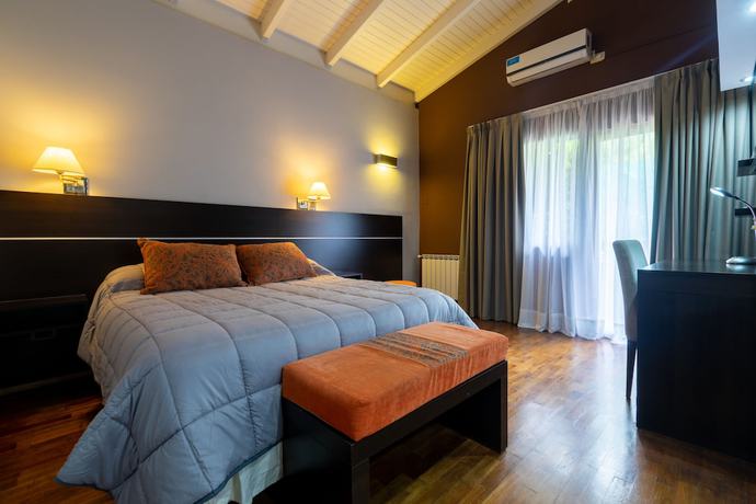 Imagen de la habitación del Hotel Harmonie de Monta&ntilde;a. Foto 9