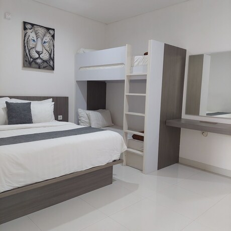 Imagen general del Hotel Harmony Beach Suite. Foto 8