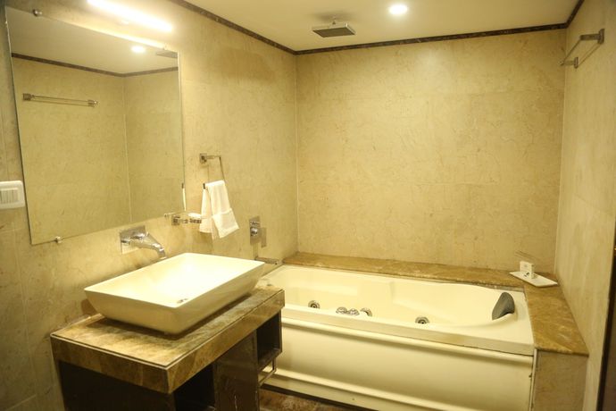 Imagen de la habitación del Hotel Harmony Inn, Meerut. Foto 8