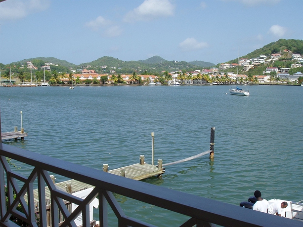 Imagen de la habitación del Hotel Harmony Marina Suites. Foto 4