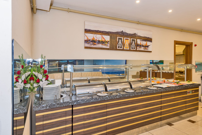 Imagen del bar/restaurante del Hotel Harmony Merter and Spa. Foto 2