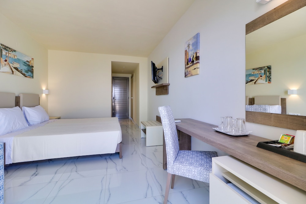 Imagen de la habitación del Hotel Harmony Rethymno Beach. Foto 2