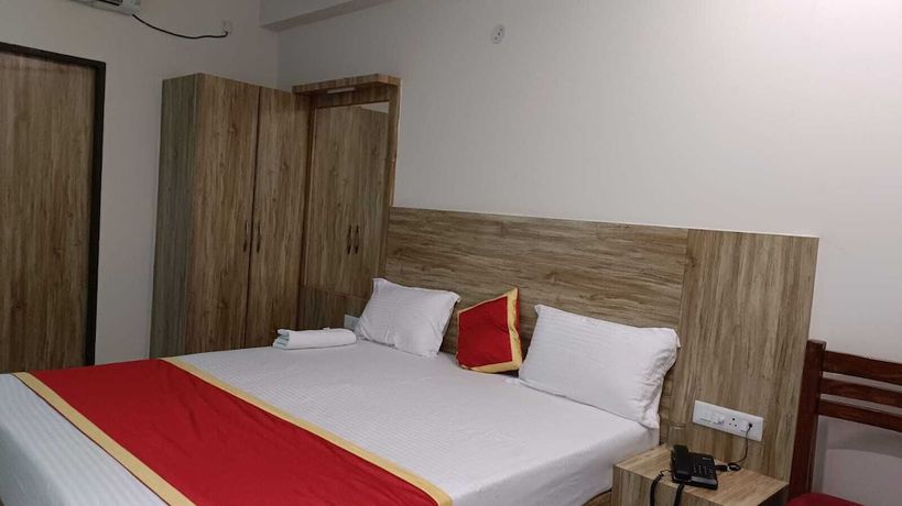 Imagen de la habitación del Hotel Harmony Rooms And Banquet. Foto 6