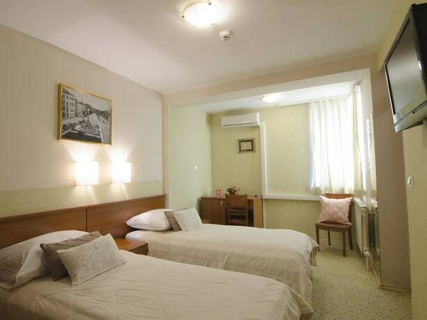 Imagen de la habitación del Hotel Harmony Sarajevo. Foto 12