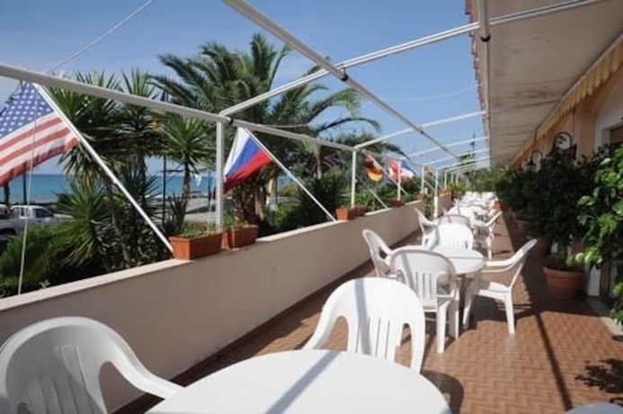 Imagen del bar/restaurante del Hotel Harmony, Tortora. Foto 5