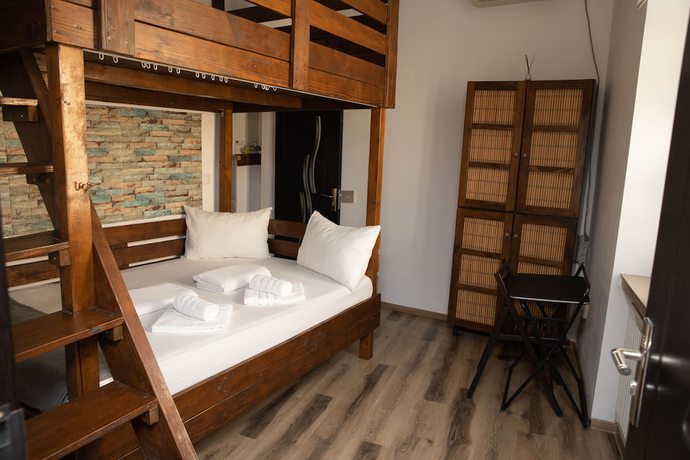 Imagen de la habitación del Hotel Harmony\'s House in the Center of Oradea. Foto 8