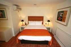 Imagen de la habitación del Hotel Harpenden House. Foto 5