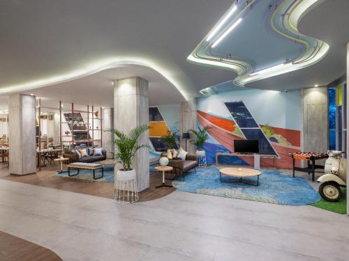 Imagen de los interiores del Hotel Harper Banjarmasin. Foto 8