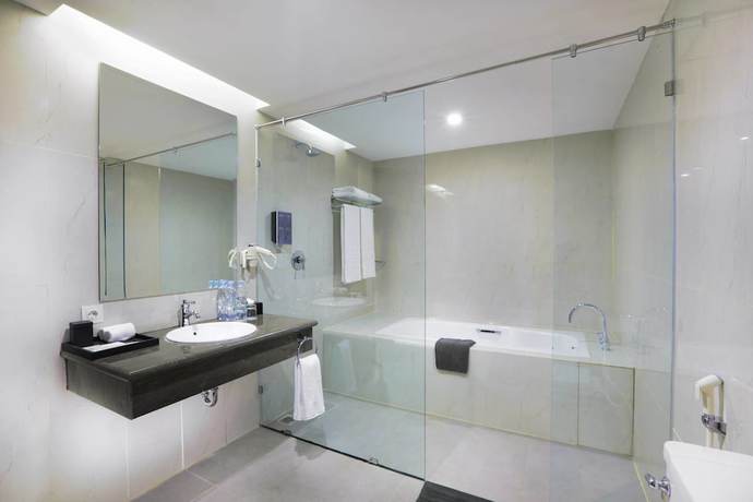 Imagen de la habitación del Hotel Harper Perintis by ASTON. Foto 15