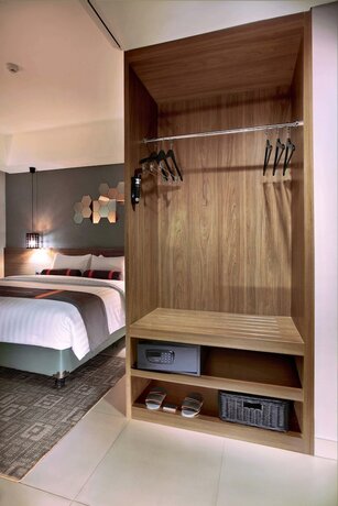Imagen de la habitación del Hotel Harper Purwakarta. Foto 22
