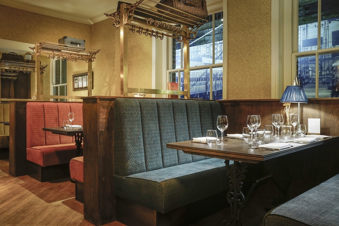 Imagen del bar/restaurante del Hotel Harper's Steakhouse With Rooms, Haslemere. Foto 5