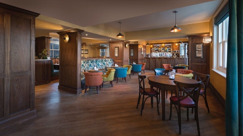 Imagen del bar/restaurante del Hotel Harper's Steakhouse With Rooms, Haslemere. Foto 6
