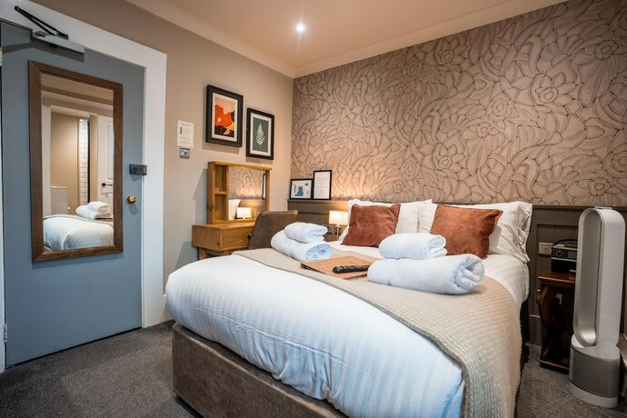 Imagen de la habitación del Hotel Harper\'s Steakhouse with Rooms, Southampton Swanwick Marina. Foto 15