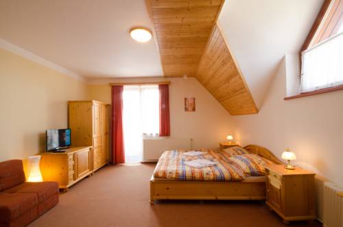 Imagen de la habitación del Hotel Harrachovsk&aacute; Hacienda. Foto 4