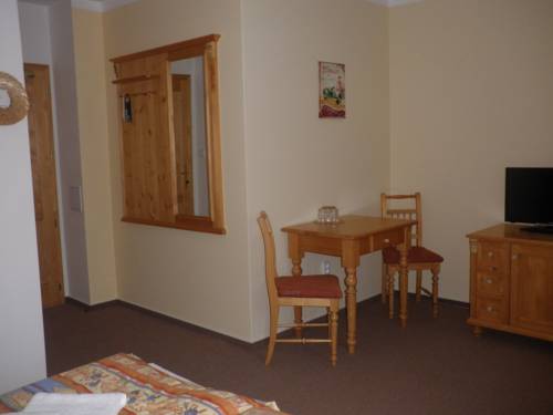 Imagen de la habitación del Hotel Harrachovsk&aacute; Hacienda. Foto 8