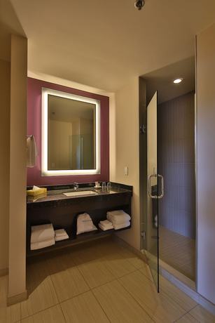Imagen de la habitación del Hotel Harrah's Cherokee Valley River Hotel & Casino - A Caesars Rewards Destination. Foto 7