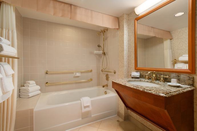 Imagen de la habitación del Hotel Harrah's Council Bluffs Hotel and Casino - A Caesars Rewards Destination. Foto 9