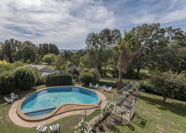 Imagen de la piscina del Hotel Harriet House Tumut. Foto 15