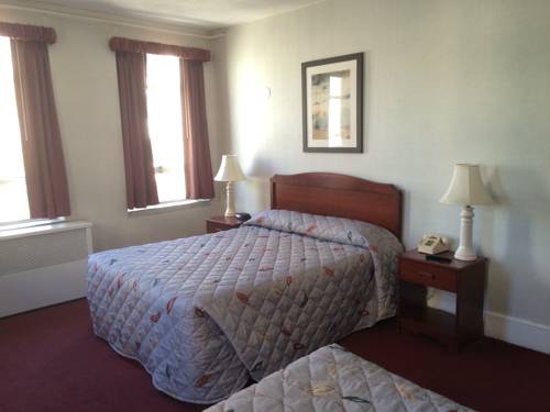 Imagen de la habitación del Hotel Harrington. Foto 13