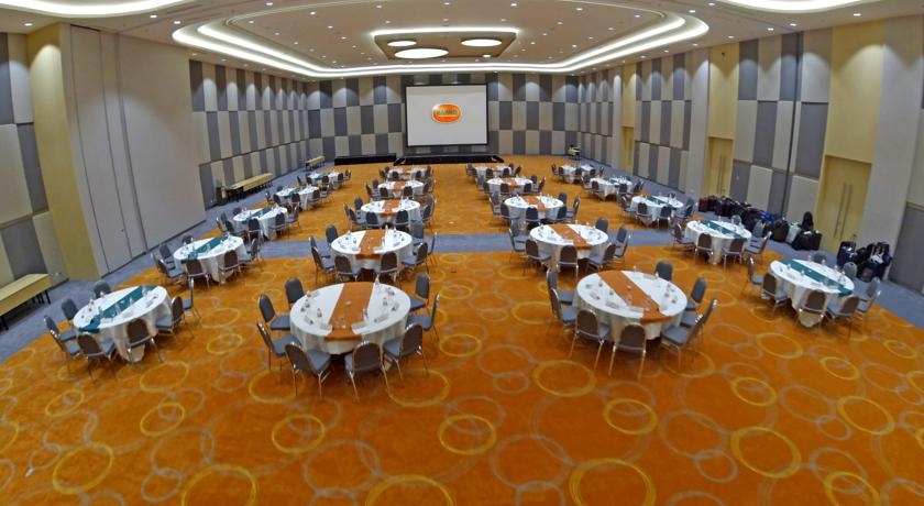 Imagen general del Hotel Harris Hotel and Conventions Bekasi. Foto 2