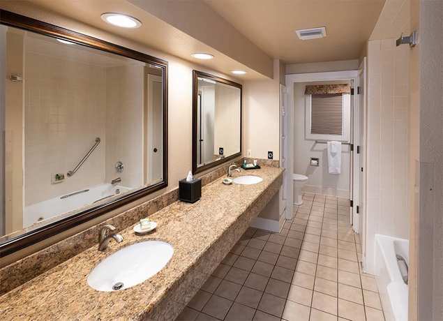 Imagen de la habitación del Hotel Harris Ranch Inn. Foto 13
