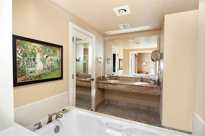 Imagen de la habitación del Hotel Harris Ranch Inn. Foto 14