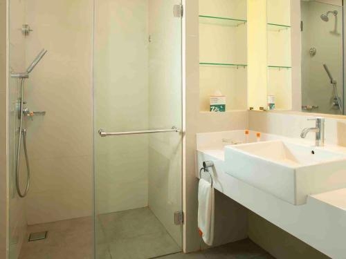 Imagen de la habitación del Hotel Harris Sentraland. Foto 6