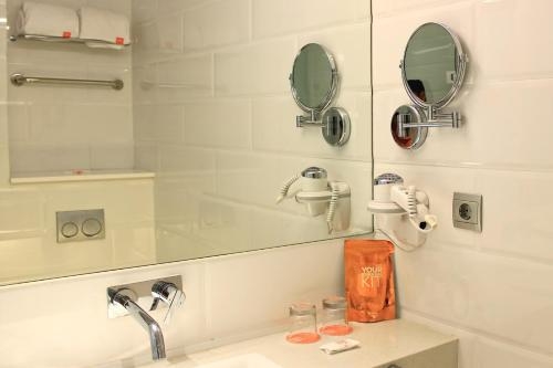 Imagen general del Hotel Harris & Conventions Solo. Foto 3