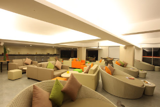Imagen general del Hotel Harris and Conventions Ciumbuleuit - Bandung. Foto 6