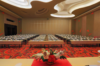 Imagen general del Hotel Harris and Conventions Ciumbuleuit - Bandung. Foto 14