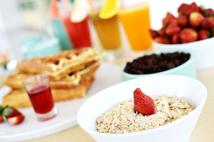 Imagen del bar/restaurante del Hotel Harris and Conventions Denpasar - Bali. Foto 10