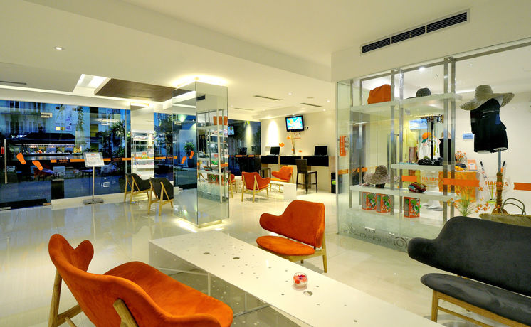 Imagen de los interiores del Hotel Harris and Residence Riverview Kuta - Bali. Foto 10