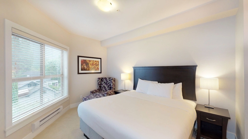 Imagen de la habitación del Hotel Harrison Lake View Suites. Foto 9
