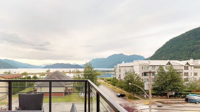 Imagen de la habitación del Hotel Harrison Lake View Suites. Foto 15