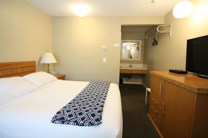 Imagen de la habitación del Hotel Harrison Spa Motel. Foto 13