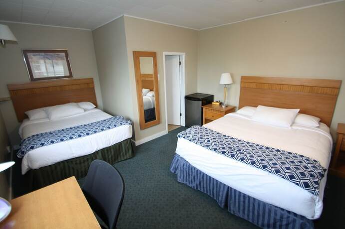 Imagen de la habitación del Hotel Harrison Spa Motel. Foto 15