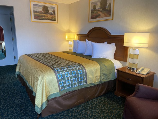 Imagen de la habitación del Hotel Harrisonville Inn And Suites. Foto 4