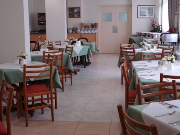 Imagen general del Hotel Harry&acute;s. Foto 2