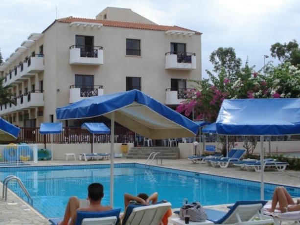 Imagen general del Hotel Harry&acute;s. Foto 9