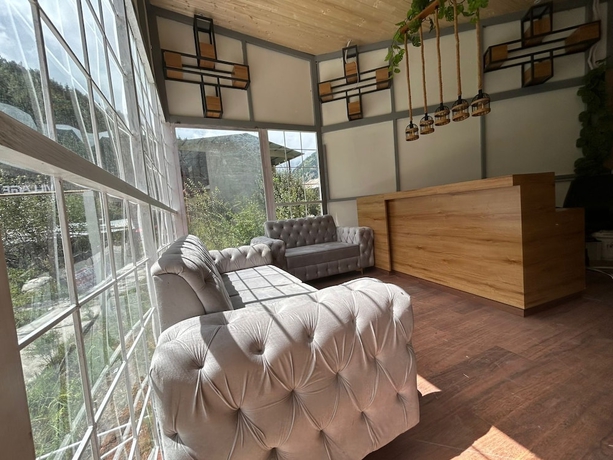 Imagen de los interiores del Hotel Harsil Village Resort. Foto 9