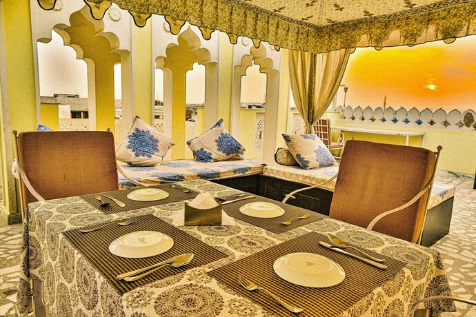 Imagen del bar/restaurante del Hotel Harsoli Haveli By Rivaa. Foto 8