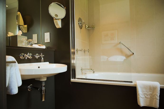 Imagen de la habitación del Hotel Hart\'s. Foto 7