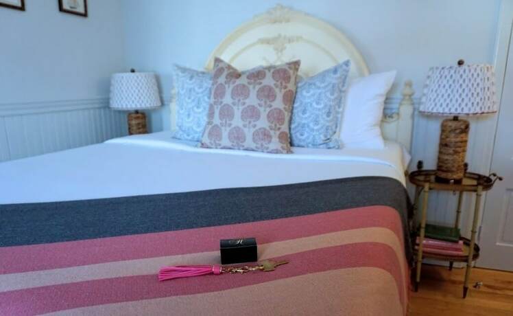 Imagen de la habitación del Hotel Hartstone Inn and Hideaway. Foto 19