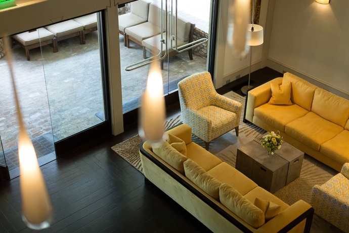 Imagen de los interiores del Hotel Harvest Inn. Foto 16