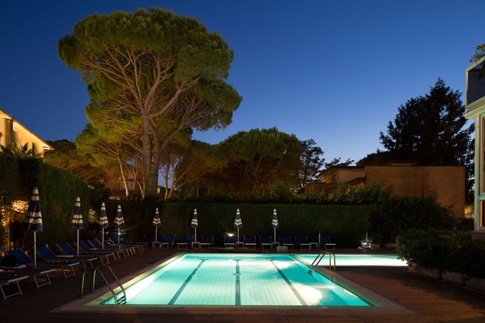 Imagen de la piscina del Hotel Harvey, Lido Di Jesolo. Foto 17