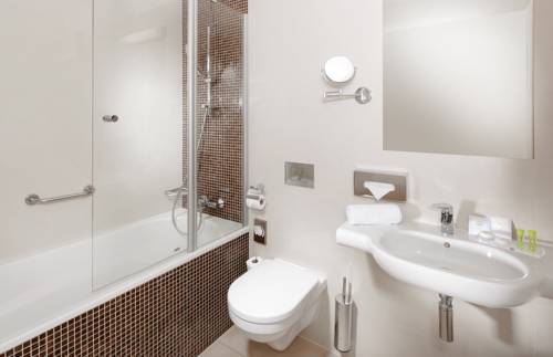 Imagen de la habitación del Hotel Harvey Spa. Foto 8